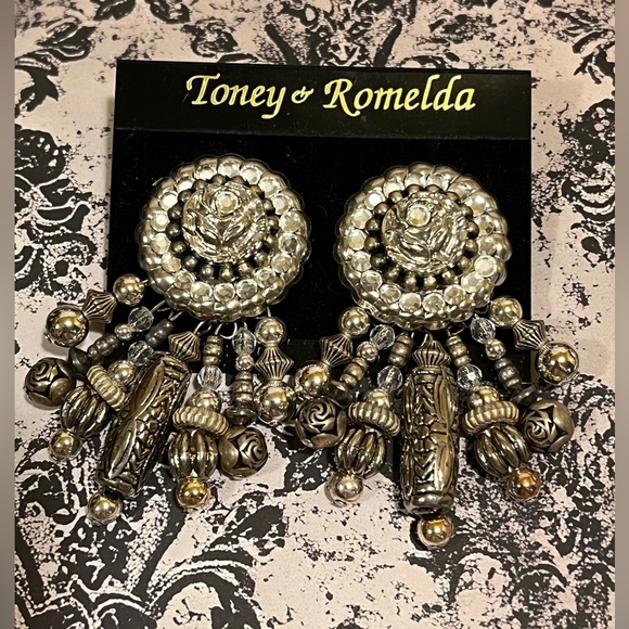NWT TONEY & ROMELDA CHANDELIER CLIP ON EARRINGS.